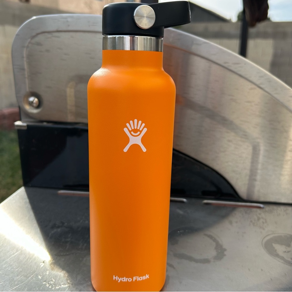 Orange 21 oz hydro flask